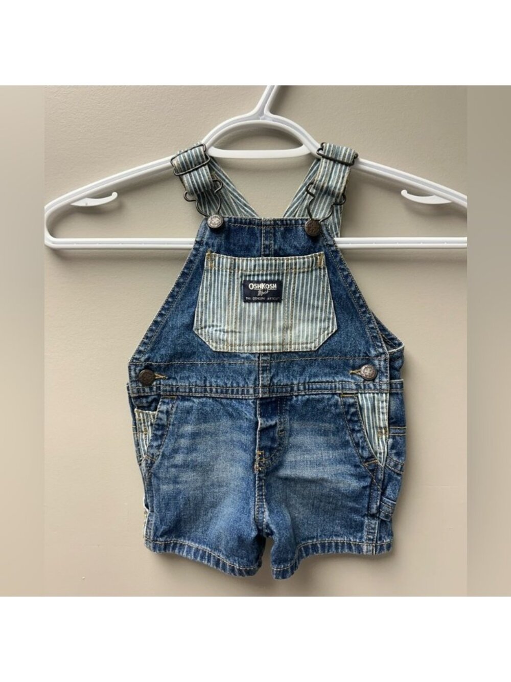 Oshkosh B’gosh‎ Vestbak Short Overalls